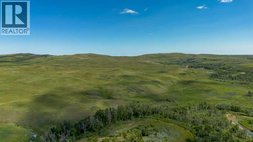 On Beazer Road Twp Rd 22, Rural Cardston County, Alberta  T0K 0C0 - Photo 1 - A2237718