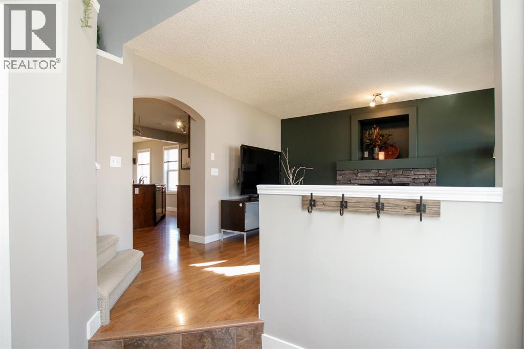 30 Joice Close, Red Deer, Alberta  T4P 4C7 - Photo 5 - A2258076