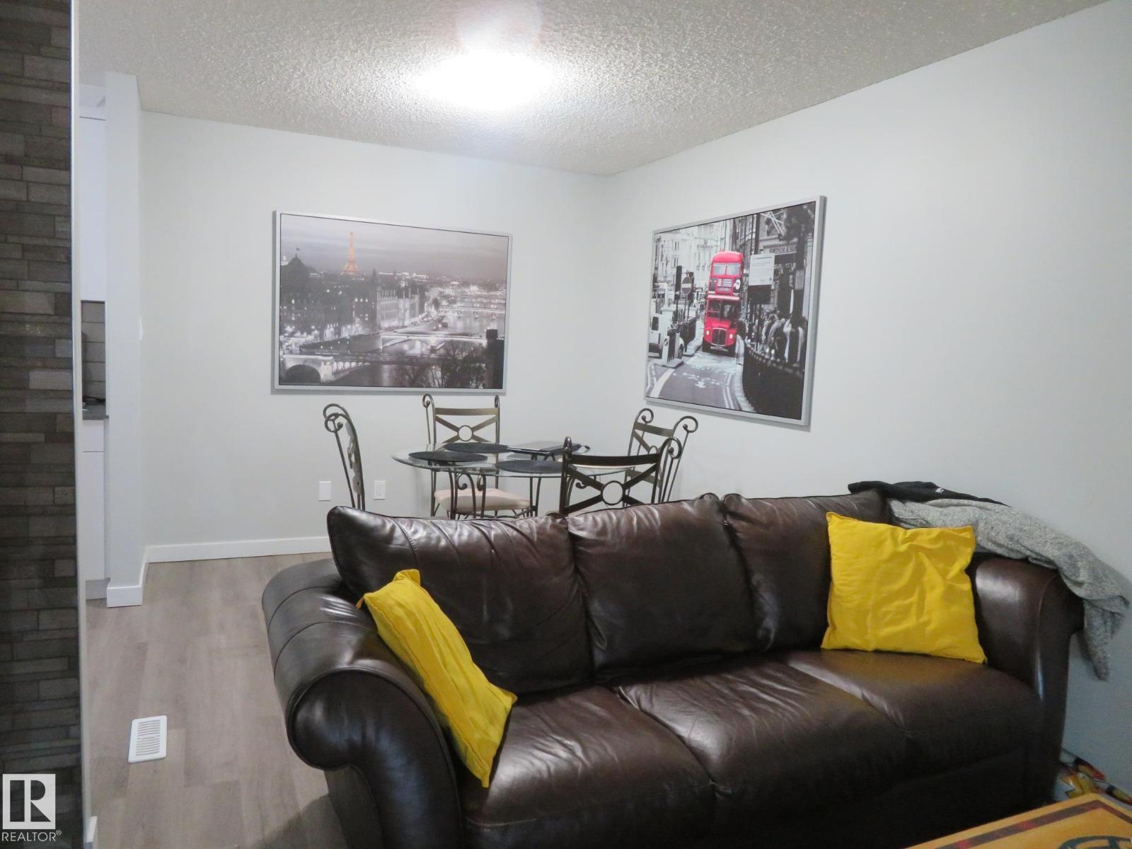 1894 111a St Nw, Edmonton, Alberta  T6J 4T7 - Photo 5 - E4462674