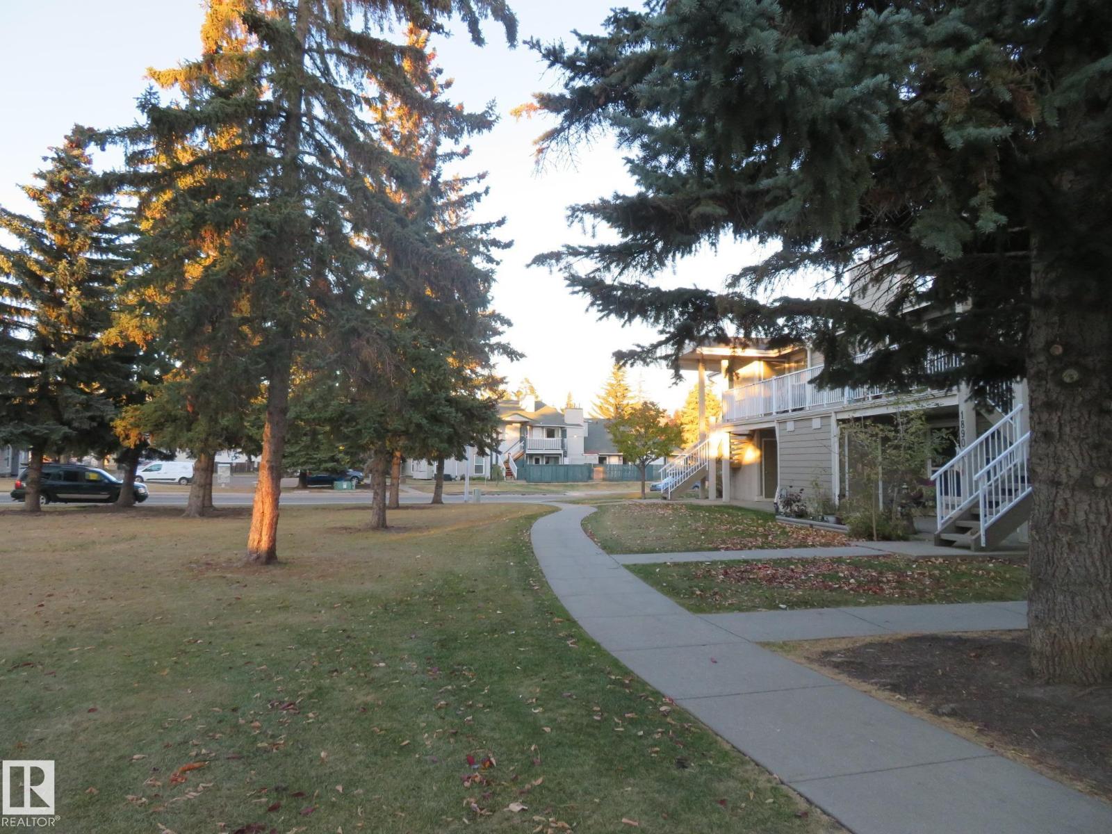 1894 111a St Nw, Edmonton, Alberta  T6J 4T7 - Photo 24 - E4462674