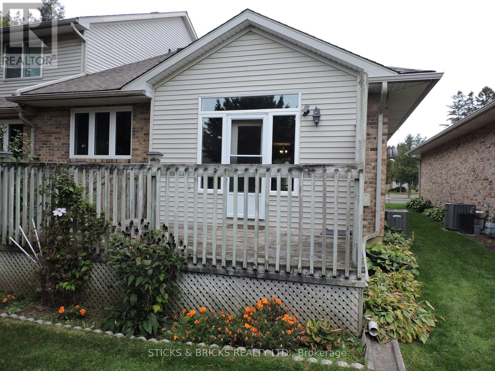 27 - 5070 Drummond Road, Niagara Falls, Ontario  L2E 6E4 - Photo 20 - X12467985