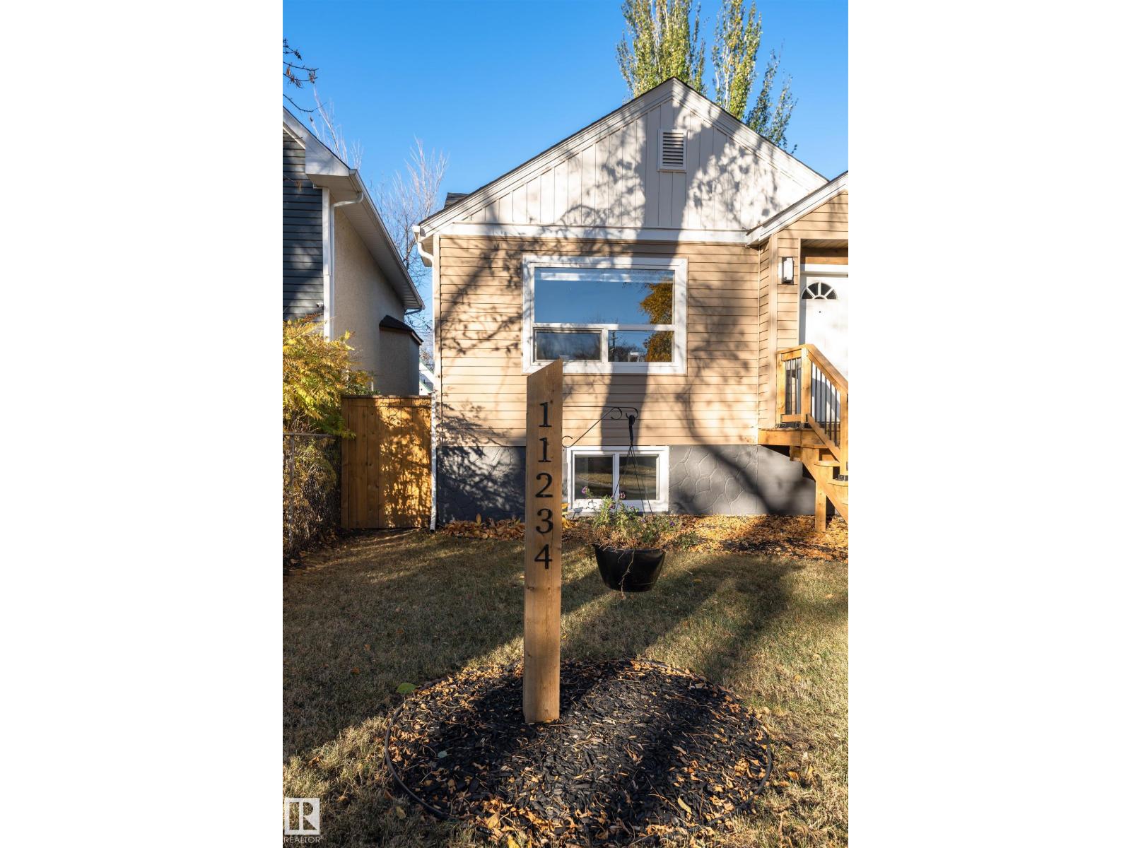11234 91 St Nw, Edmonton, Alberta  T5B 4A2 - Photo 2 - E4462677