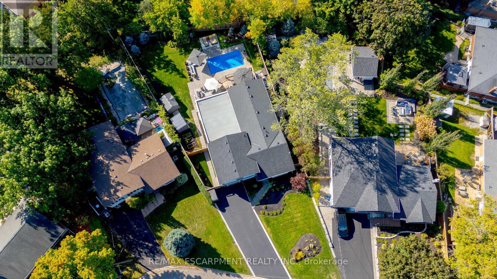 296 Kent Crescent, Burlington, Ontario  L7L 4T1 - Photo 45 - W12470009