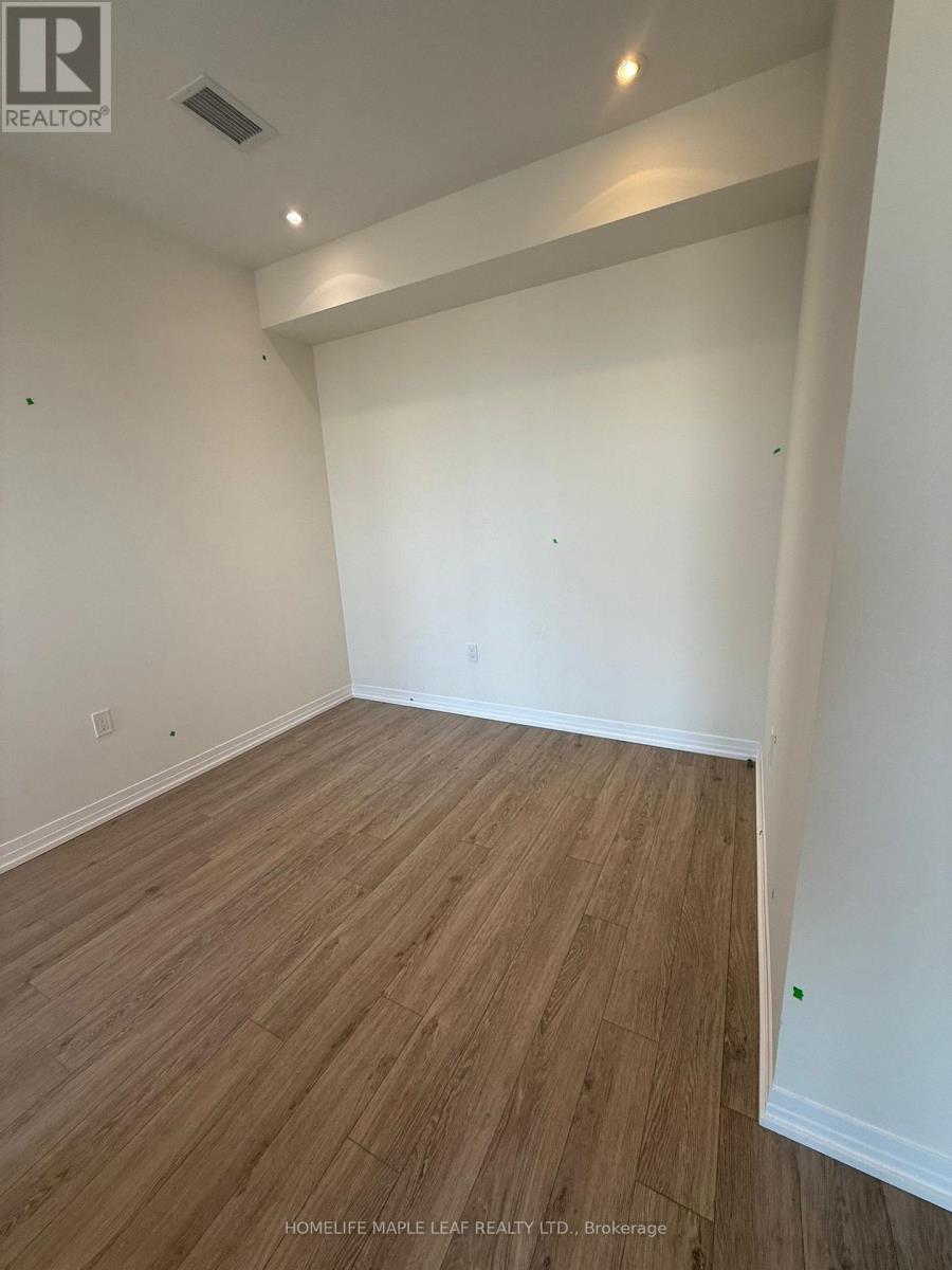 3801 - 15 Watergarden Drive, Mississauga, Ontario  L5R 0H4 - Photo 10 - W12470020