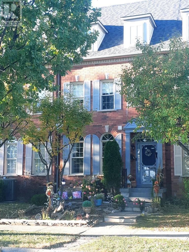 153 GLENASHTON DRIVE, Oakville, Ontario