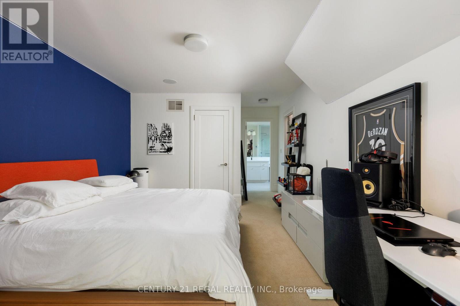 2442 Meadowood Crescent, Oakville, Ontario  L6L 1V6 - Photo 31 - W12469948