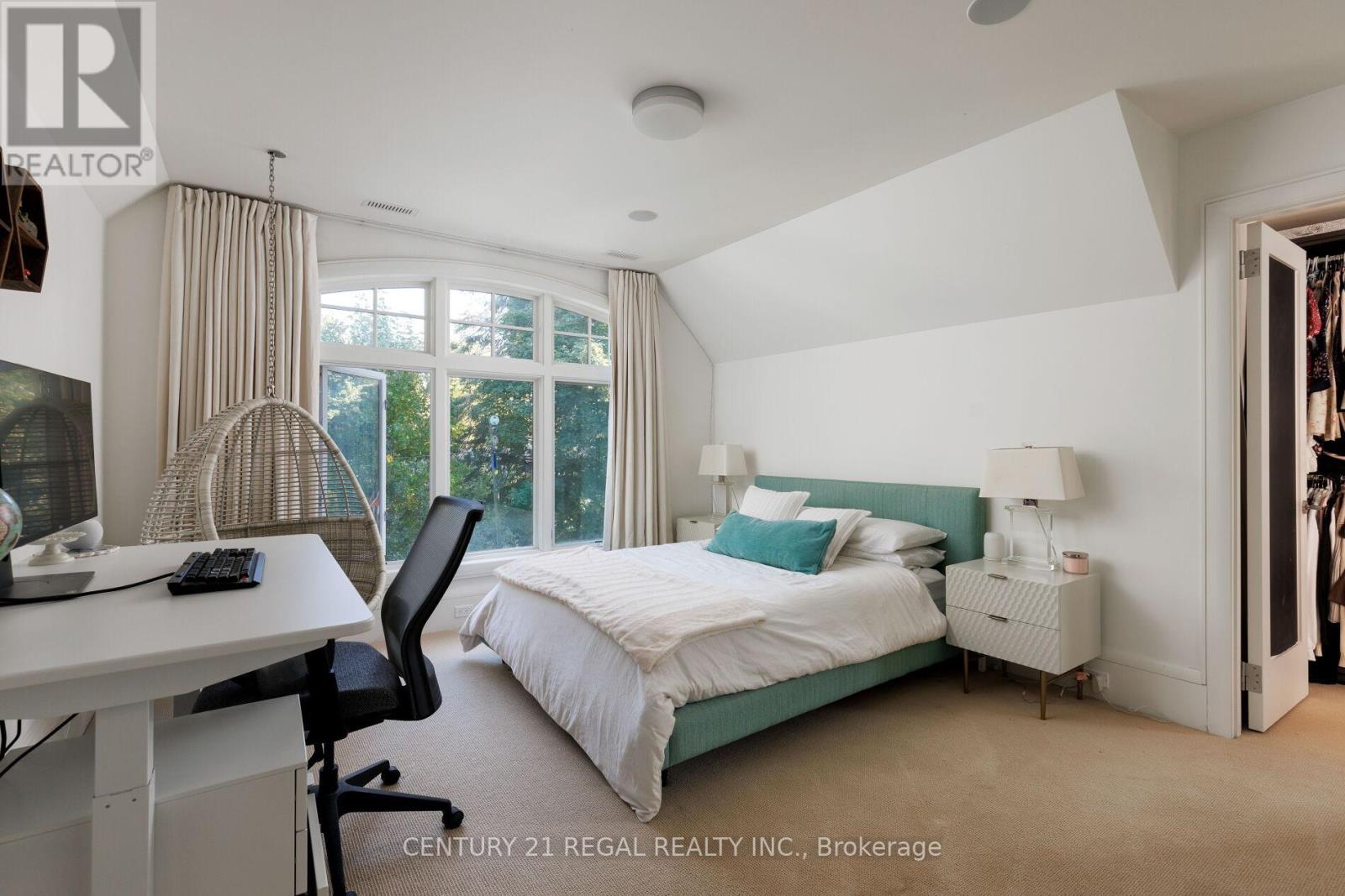 2442 Meadowood Crescent, Oakville, Ontario  L6L 1V6 - Photo 37 - W12469948