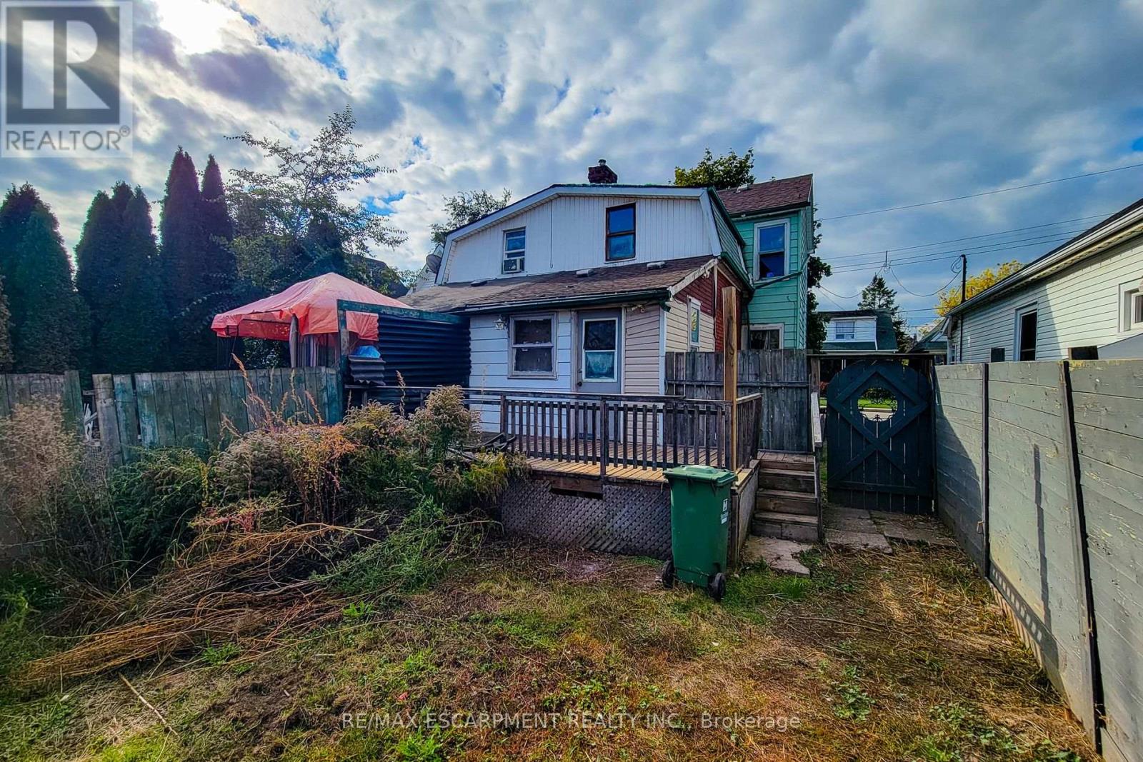 38 Ellis Avenue, Hamilton, Ontario  L8H 4L7 - Photo 12 - X12470043