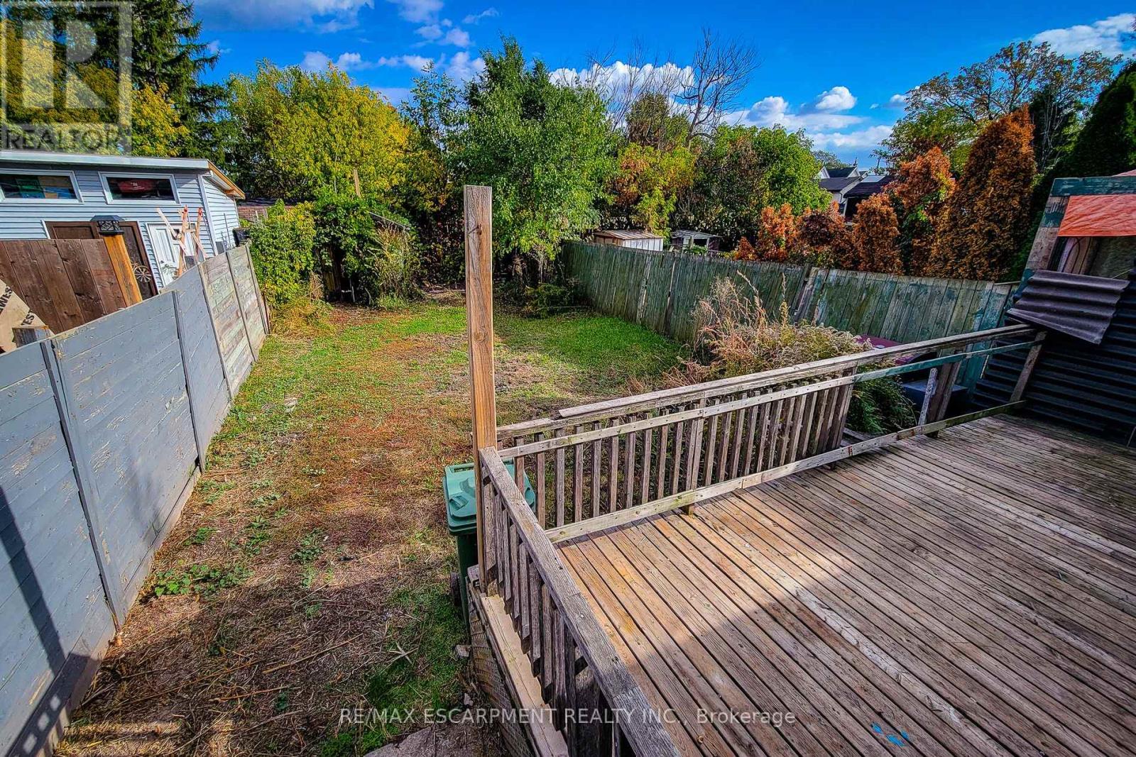 38 Ellis Avenue, Hamilton, Ontario  L8H 4L7 - Photo 19 - X12470043