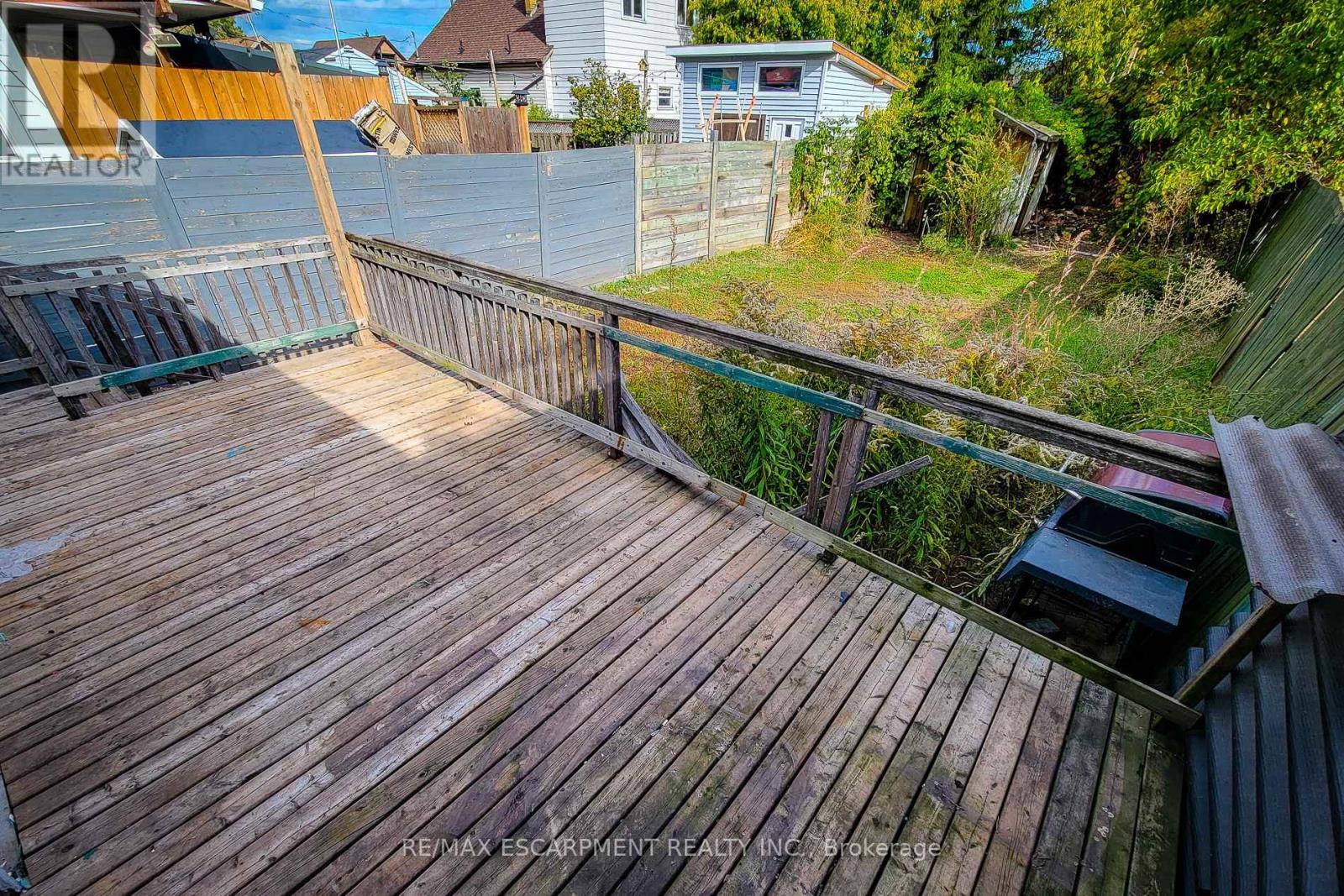 38 Ellis Avenue, Hamilton, Ontario  L8H 4L7 - Photo 20 - X12470043