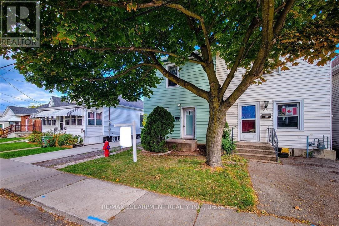 38 Ellis Avenue, Hamilton, Ontario  L8H 4L7 - Photo 3 - X12470043