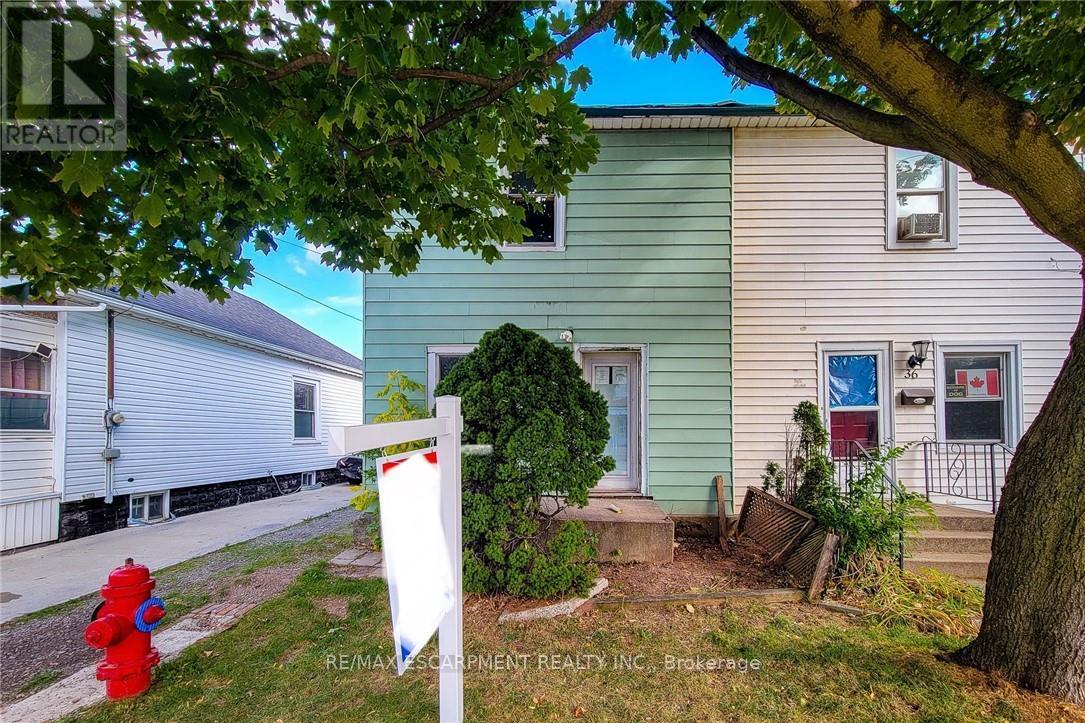 38 Ellis Avenue, Hamilton, Ontario  L8H 4L7 - Photo 4 - X12470043