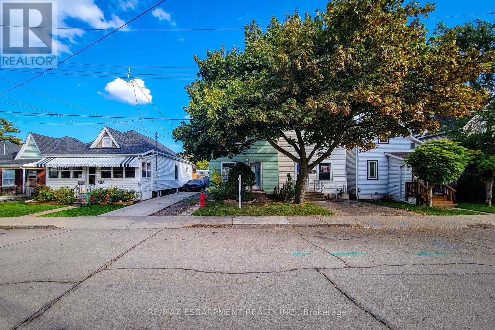 38 Ellis Avenue, Hamilton, Ontario  L8H 4L7 - Photo 6 - X12470043