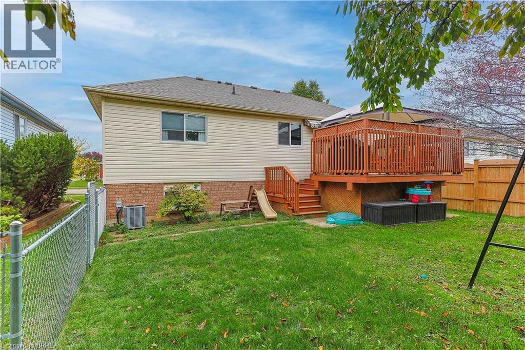 19 Courtland Drive, Brantford, Ontario  N3R 7V8 - Photo 40 - 40780330