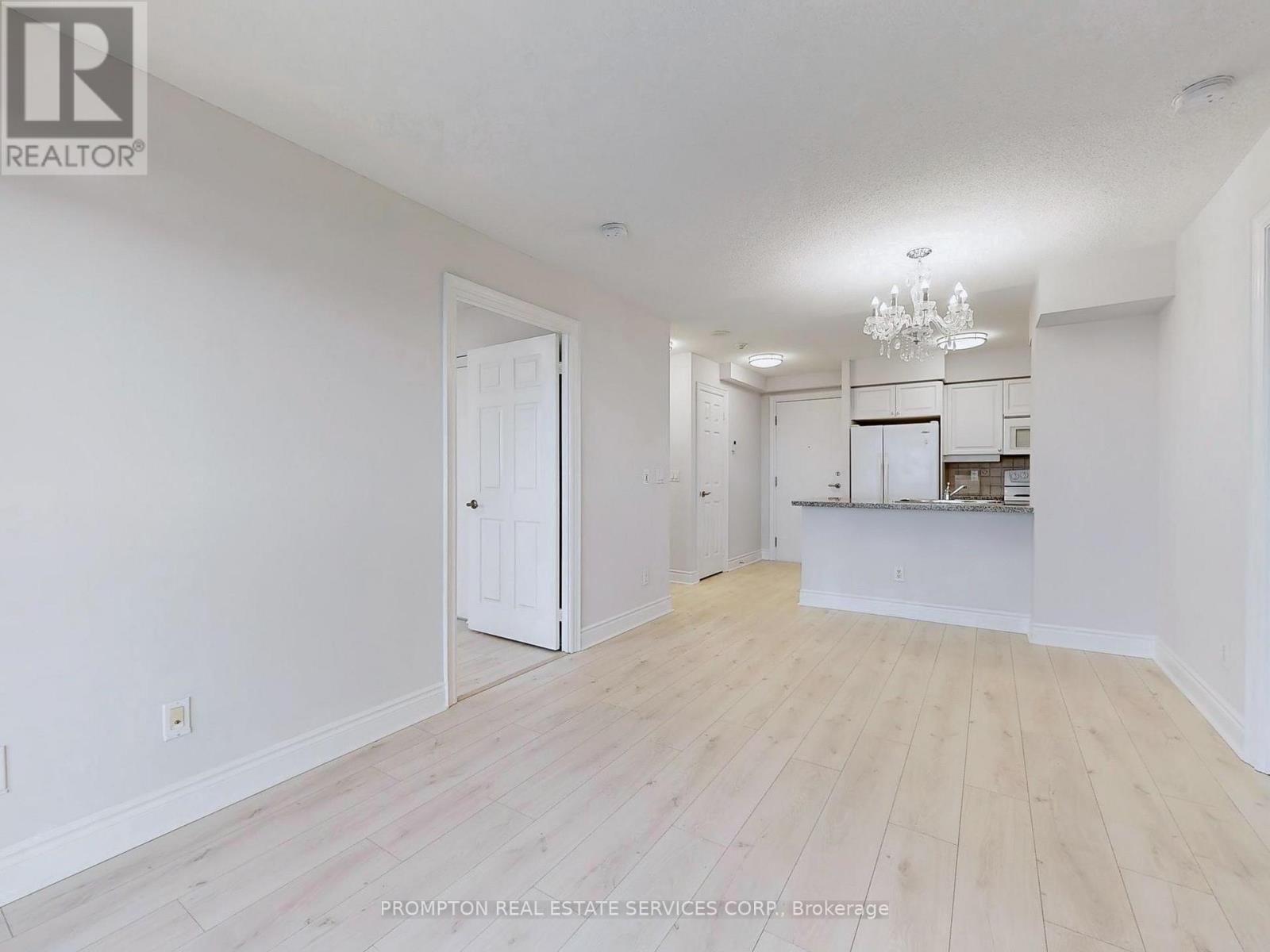 2811 - 15 Greenview Avenue, Toronto, Ontario  M2M 4M7 - Photo 8 - C12468187
