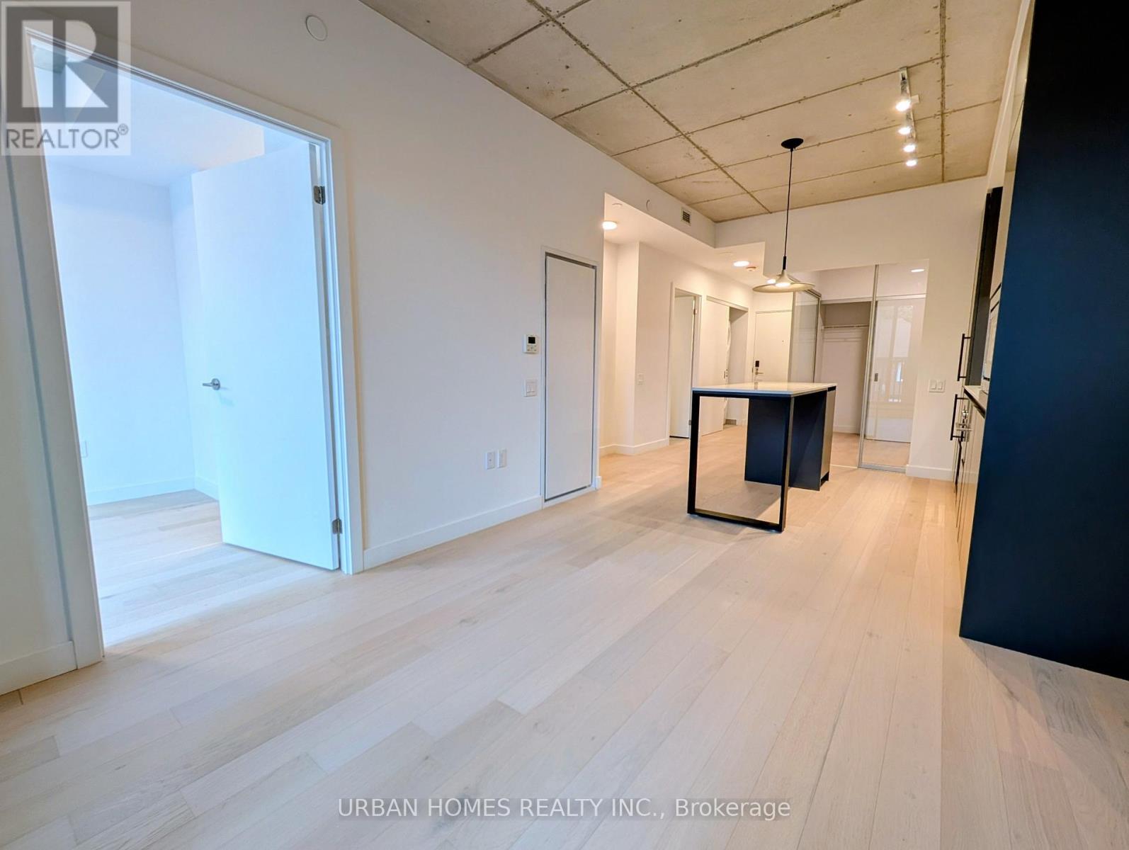 202 - 1720 Bayview Avenue, Toronto, Ontario  M4G 3C4 - Photo 10 - C12470070