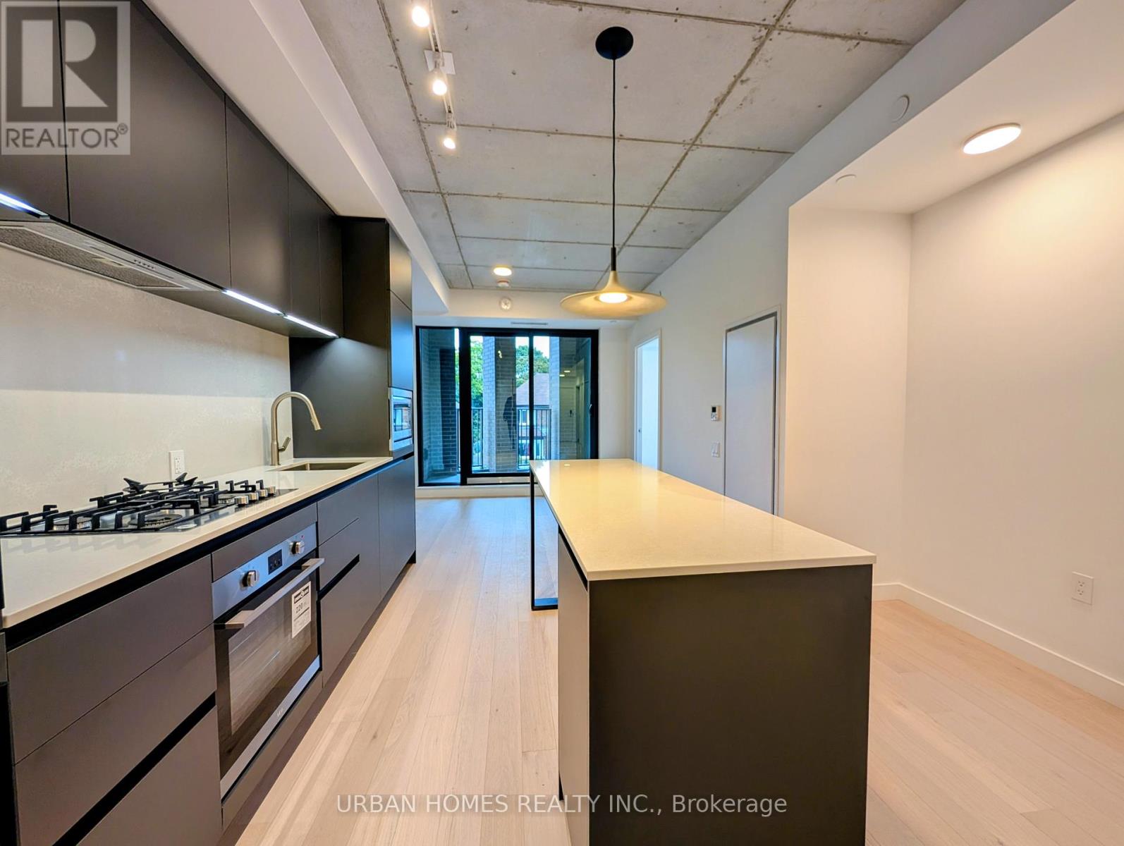202 - 1720 Bayview Avenue, Toronto, Ontario  M4G 3C4 - Photo 3 - C12470070