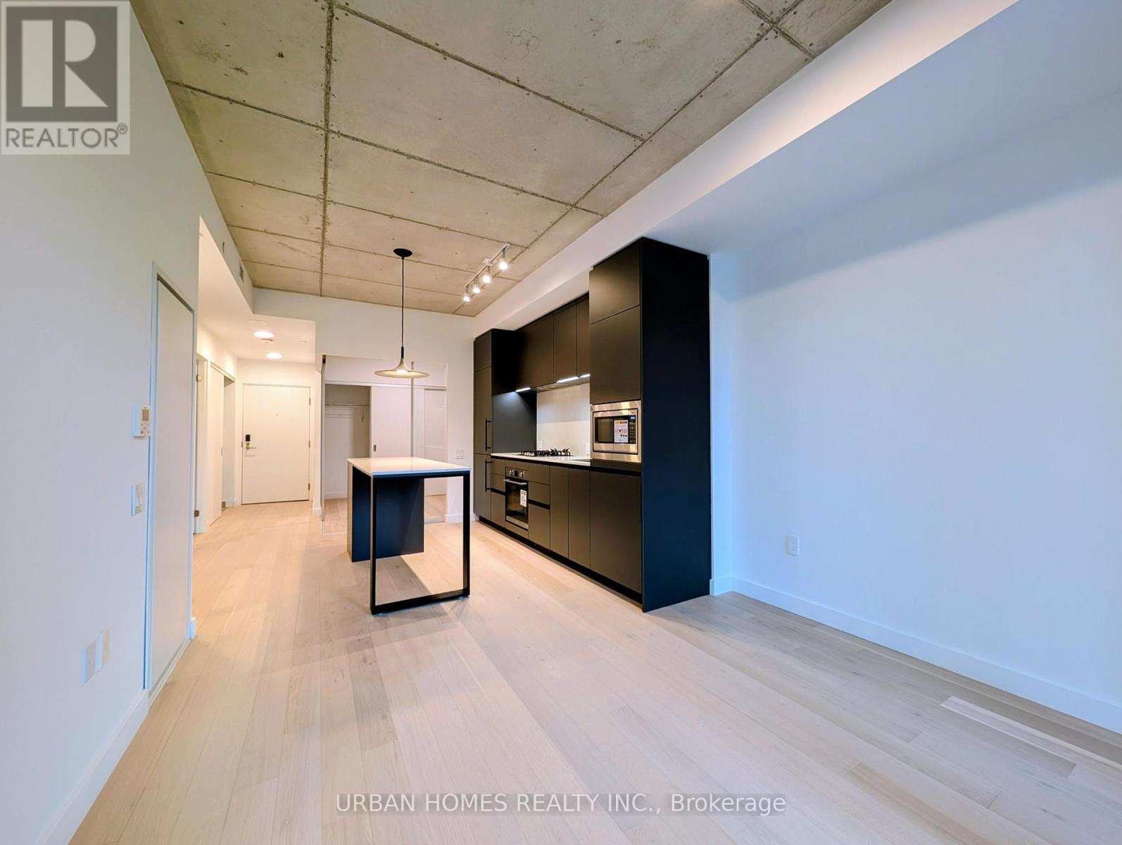 202 - 1720 Bayview Avenue, Toronto, Ontario  M4G 3C4 - Photo 9 - C12470070