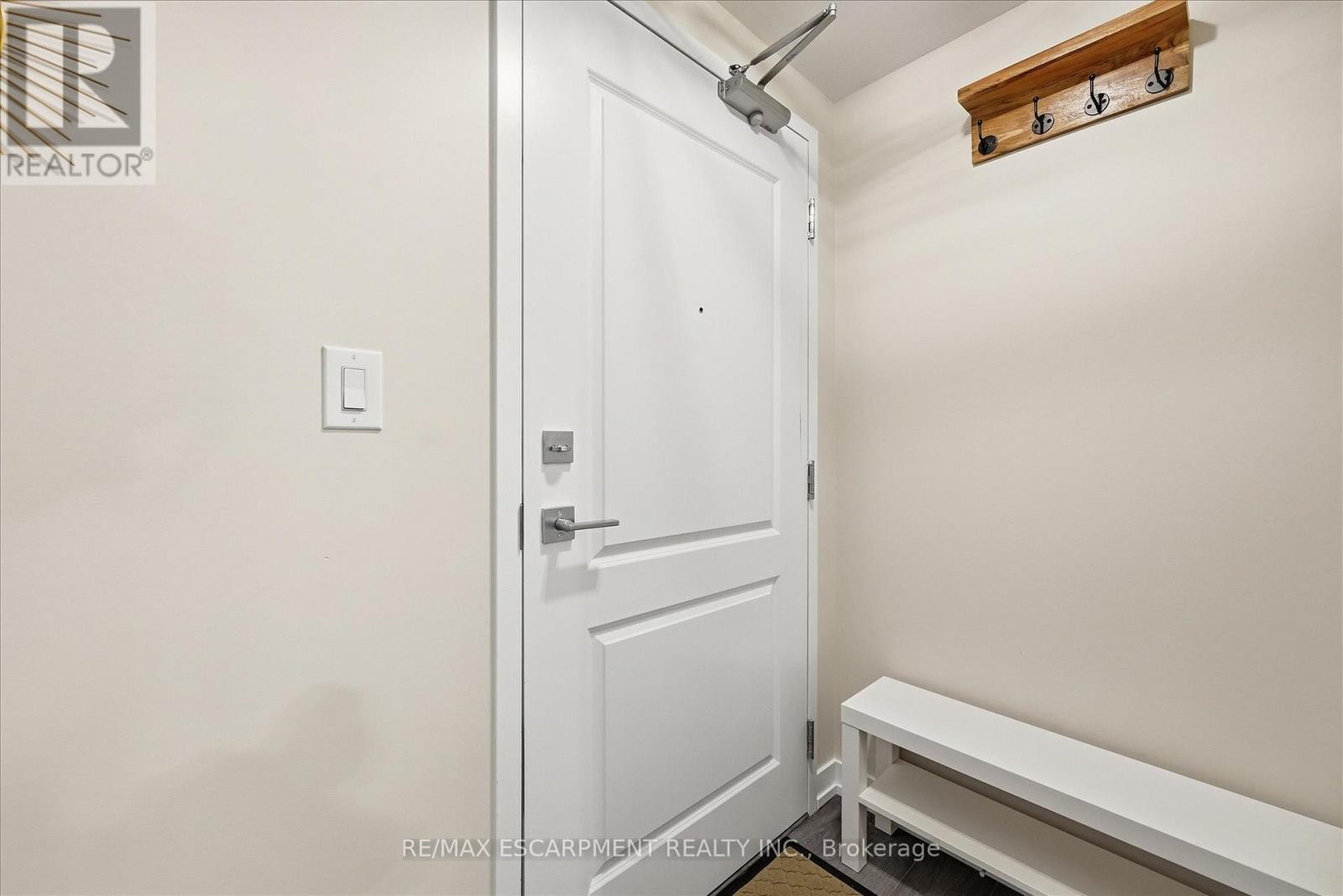 613 - 470 Dundas Street E, Hamilton, Ontario  L8B 2A6 - Photo 6 - X12469985