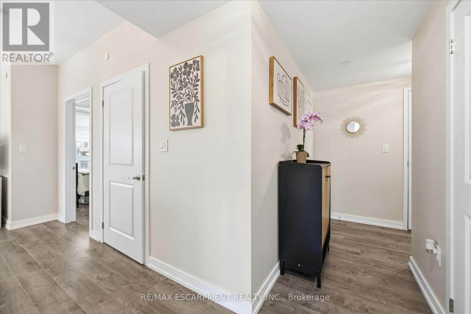 613 - 470 Dundas Street E, Hamilton, Ontario  L8B 2A6 - Photo 7 - X12469985