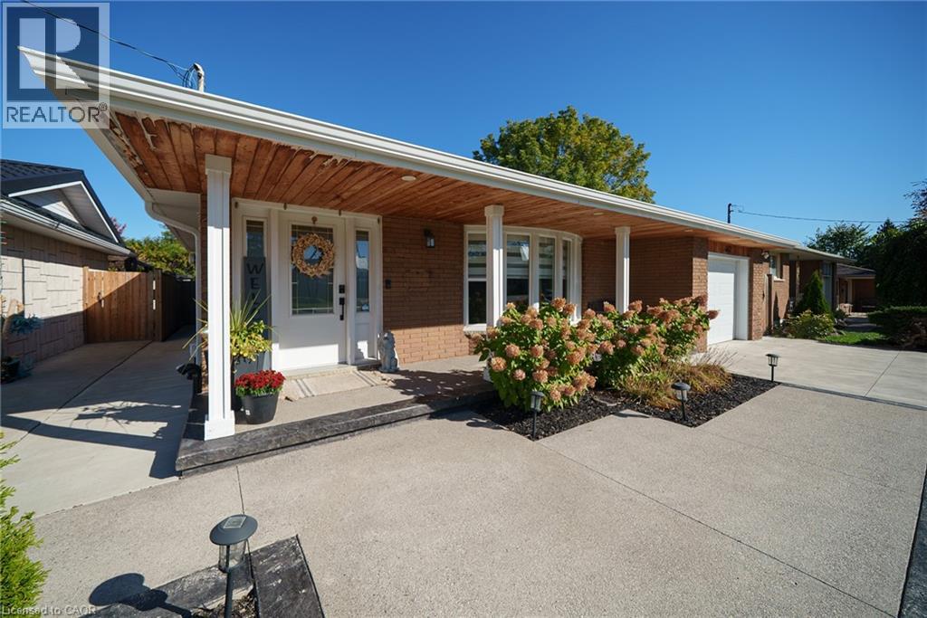 662 Mohawk Road W, Hamilton, Ontario  L9C 1X8 - Photo 2 - 40779978