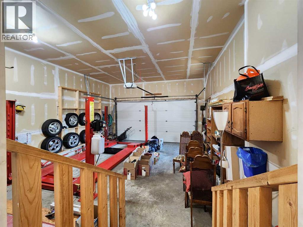 403 46 Avenue W, Claresholm, Alberta  T0L 0T0 - Photo 14 - A2258910