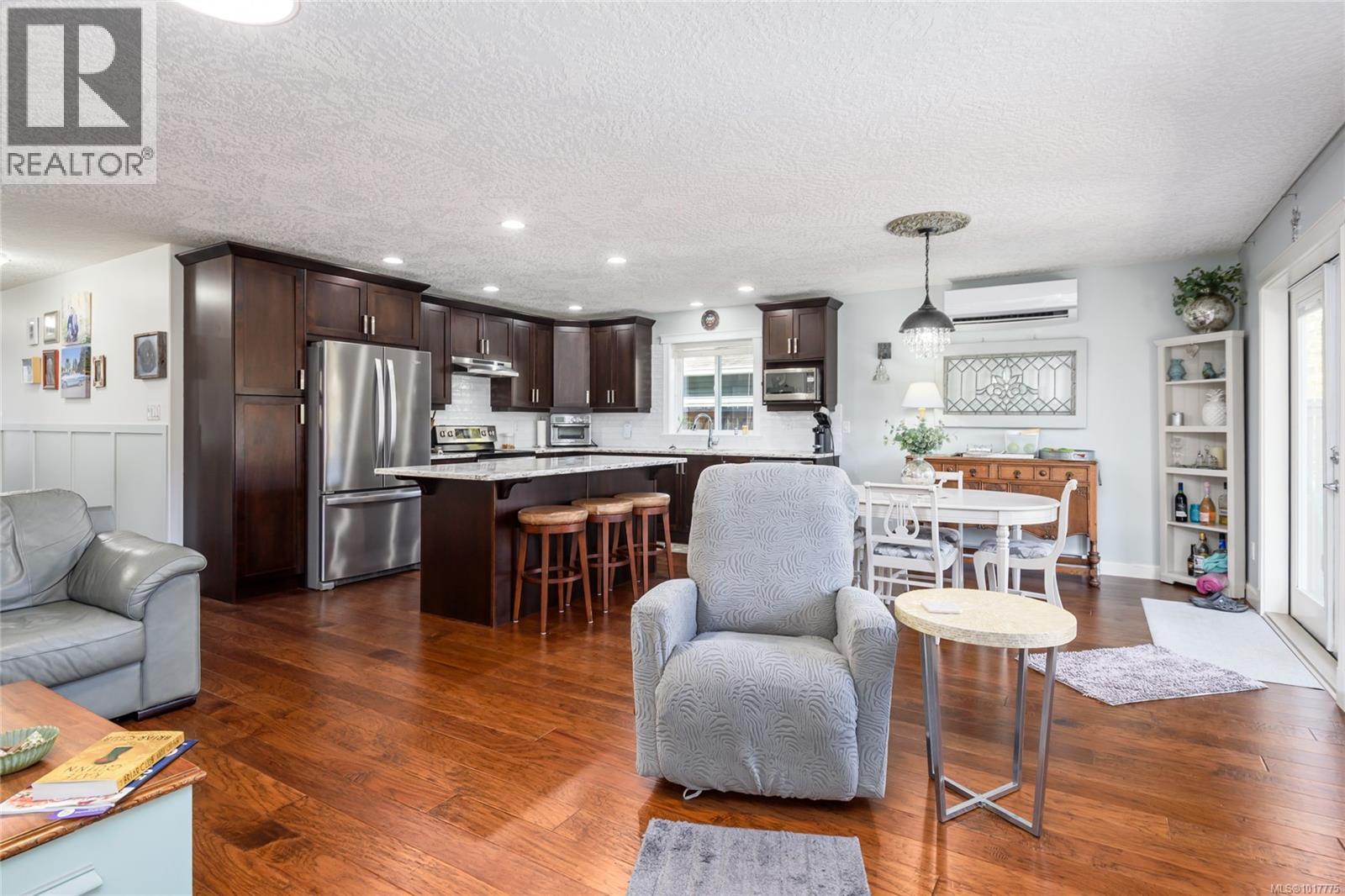 2074 Lambert Dr, Courtenay, British Columbia  V9N 9C9 - Photo 14 - 1017775