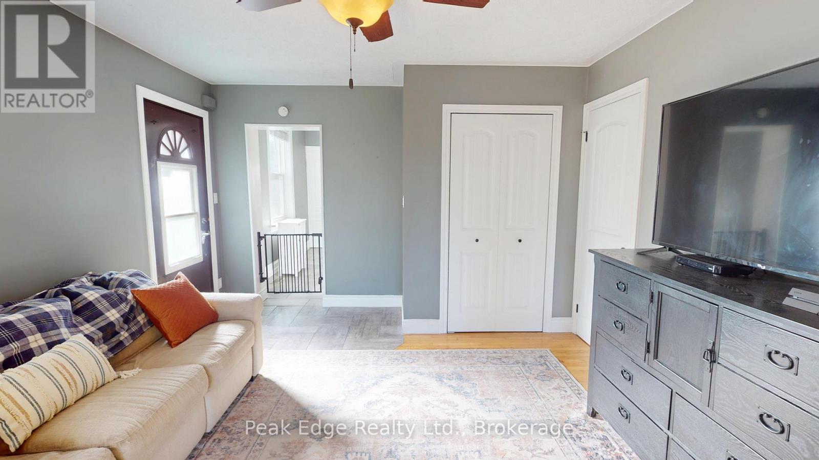 631 12th Avenue, Hanover, Ontario  N4N 2V5 - Photo 17 - X12470118