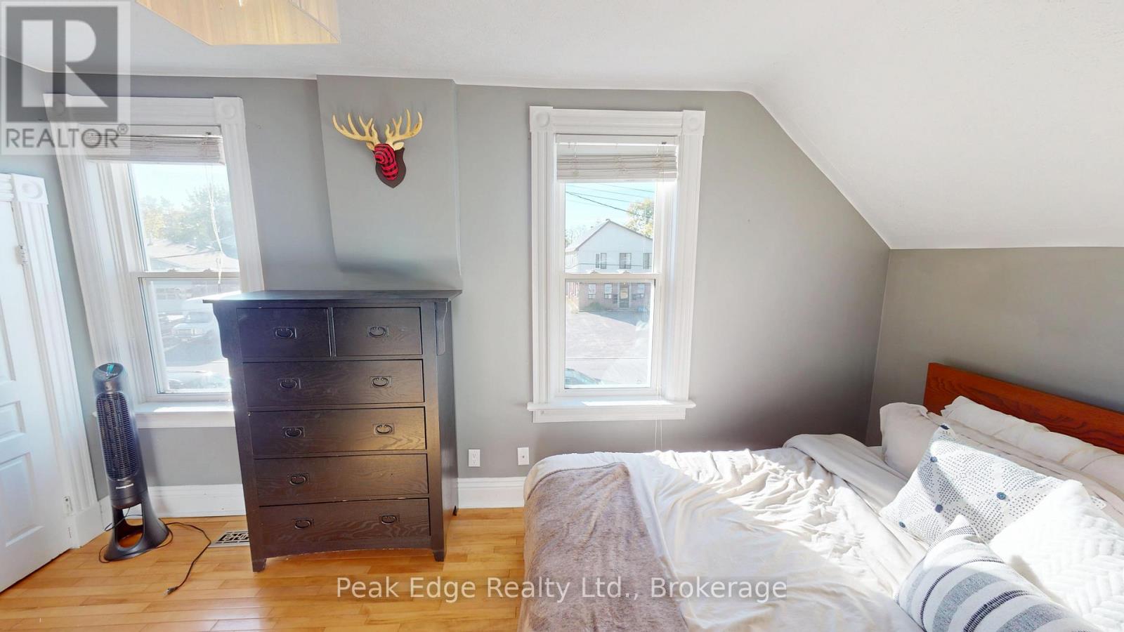 631 12th Avenue, Hanover, Ontario  N4N 2V5 - Photo 19 - X12470118