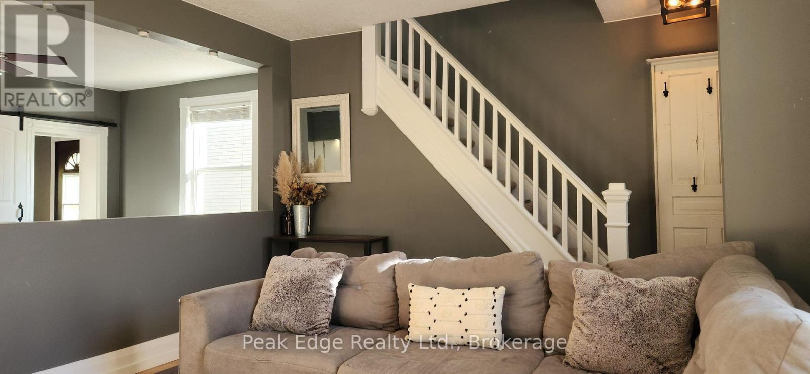 631 12th Avenue, Hanover, Ontario  N4N 2V5 - Photo 6 - X12470118