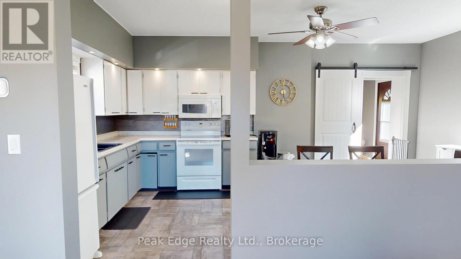 631 12th Avenue, Hanover, Ontario  N4N 2V5 - Photo 8 - X12470118