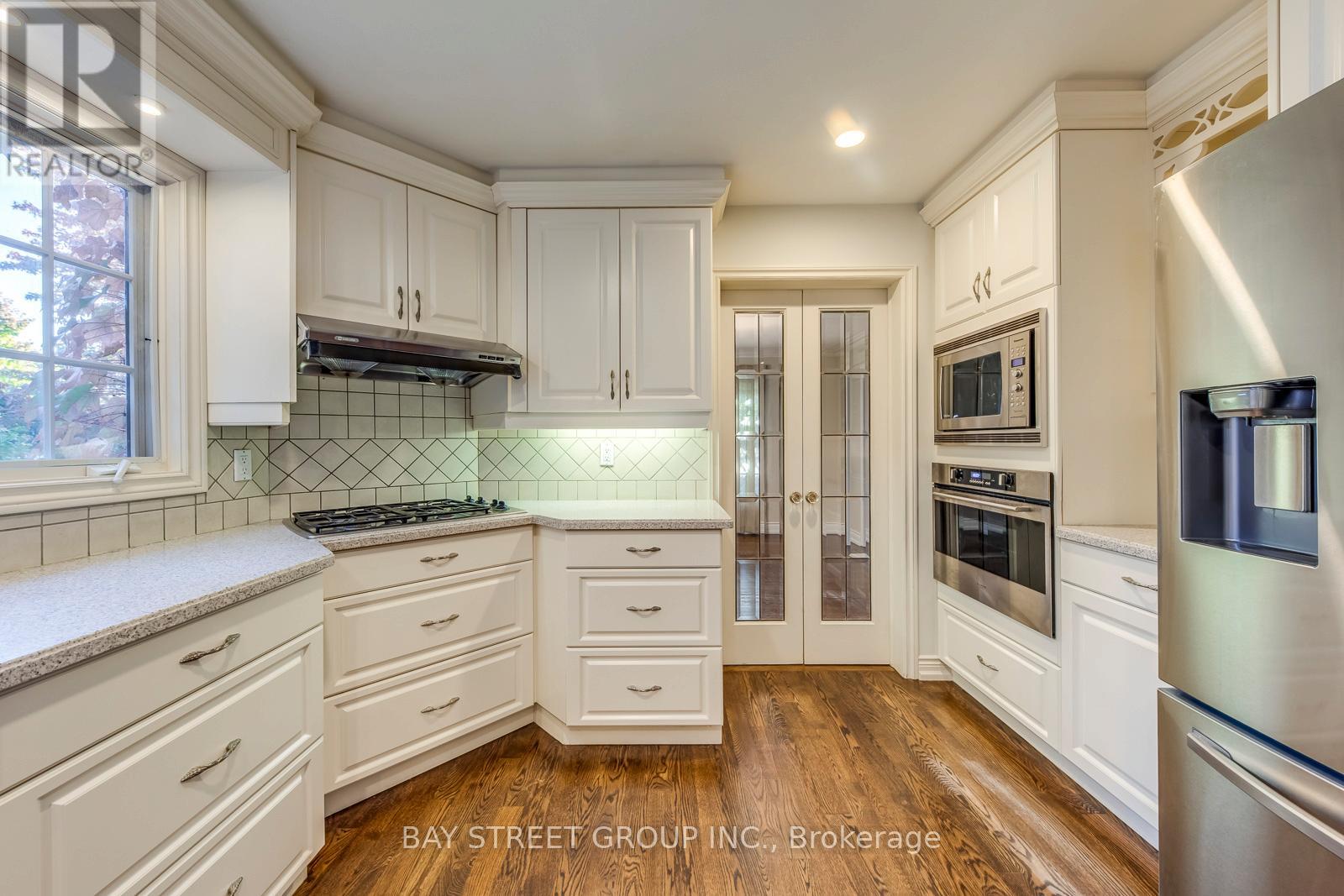 1322 Roseberry Crescent, Oakville, Ontario  L6M 1W1 - Photo 12 - W12375376