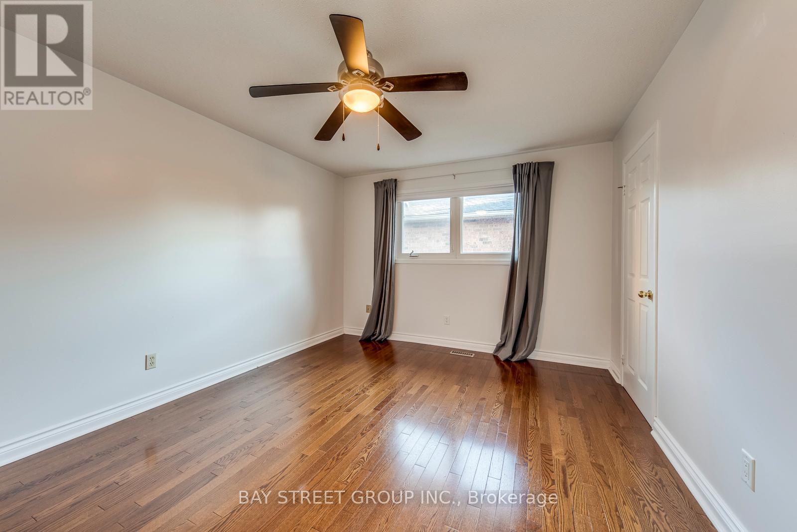 1322 Roseberry Crescent, Oakville, Ontario  L6M 1W1 - Photo 26 - W12375376