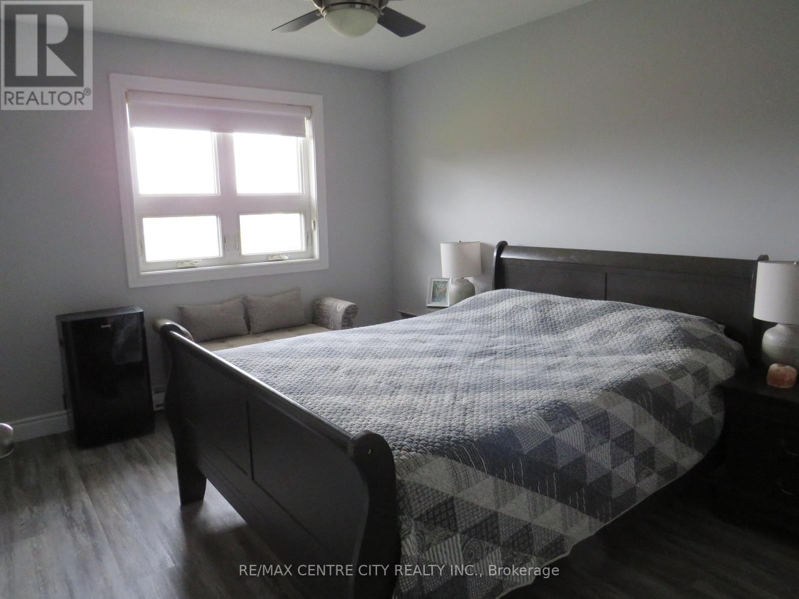 402 - 15 Jacksway Crescent, London North, Ontario  N5X 3T8 - Photo 11 - X12470104