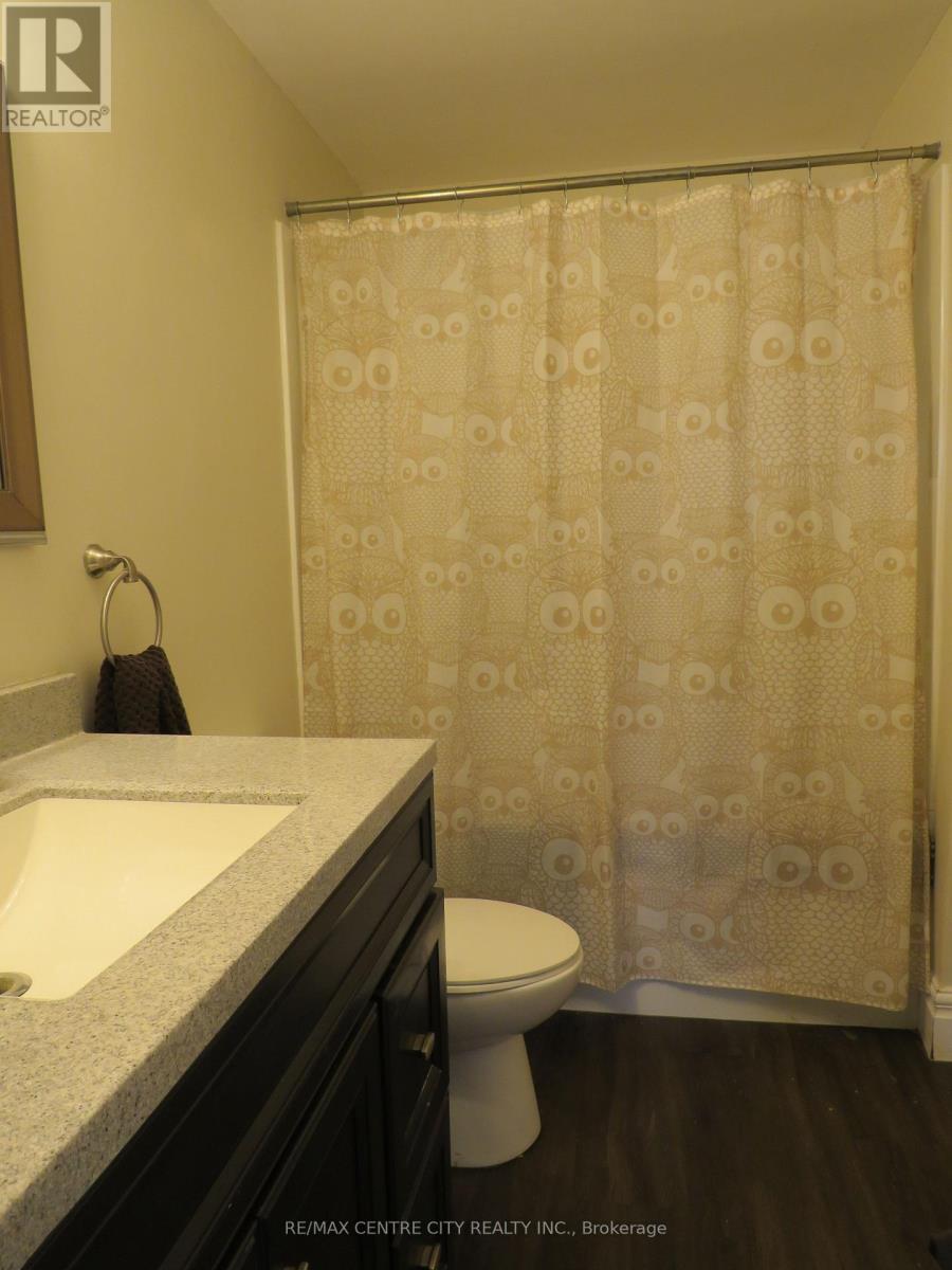 402 - 15 Jacksway Crescent, London North, Ontario  N5X 3T8 - Photo 14 - X12470104