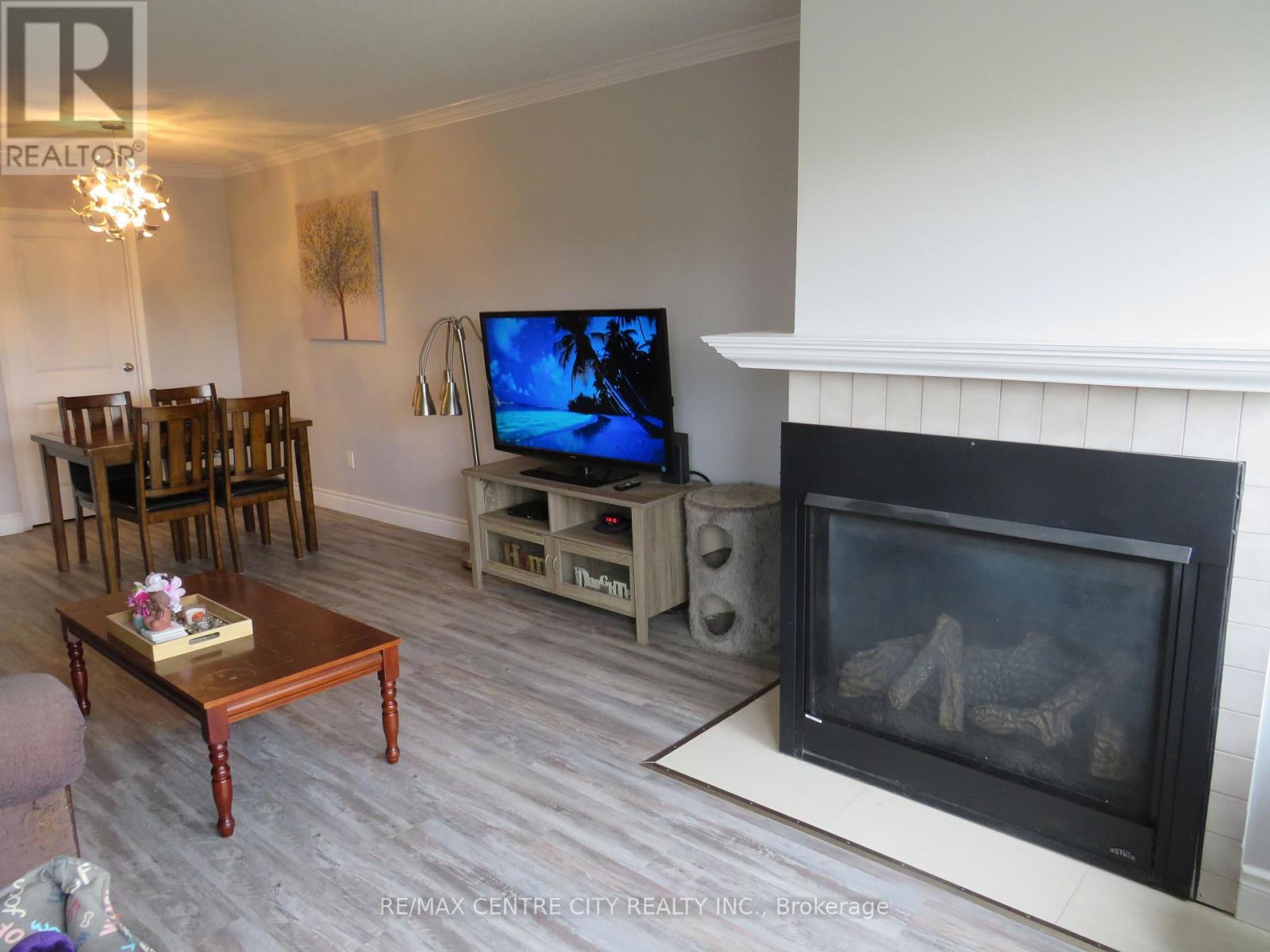 402 - 15 Jacksway Crescent, London North, Ontario  N5X 3T8 - Photo 7 - X12470104