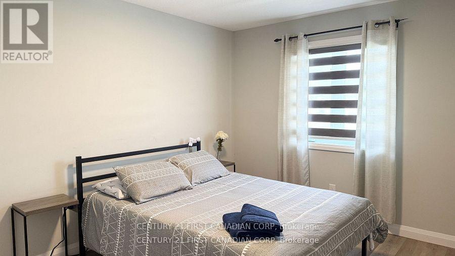 1814 Finley Crescent, London North, Ontario  N6G 0B4 - Photo 19 - X12470119