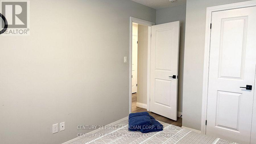 1814 Finley Crescent, London North, Ontario  N6G 0B4 - Photo 20 - X12470119