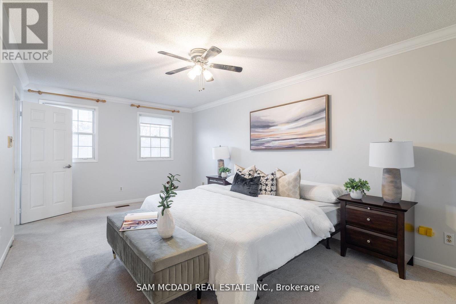 2093 The Chase, Mississauga, Ontario  L5M 3B8 - Photo 22 - W12470053