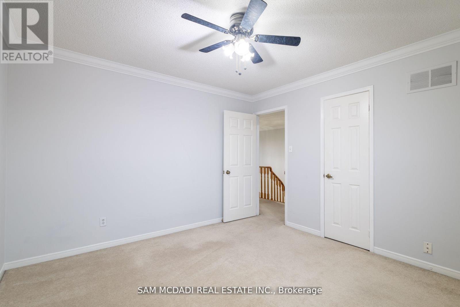2093 The Chase, Mississauga, Ontario  L5M 3B8 - Photo 28 - W12470053