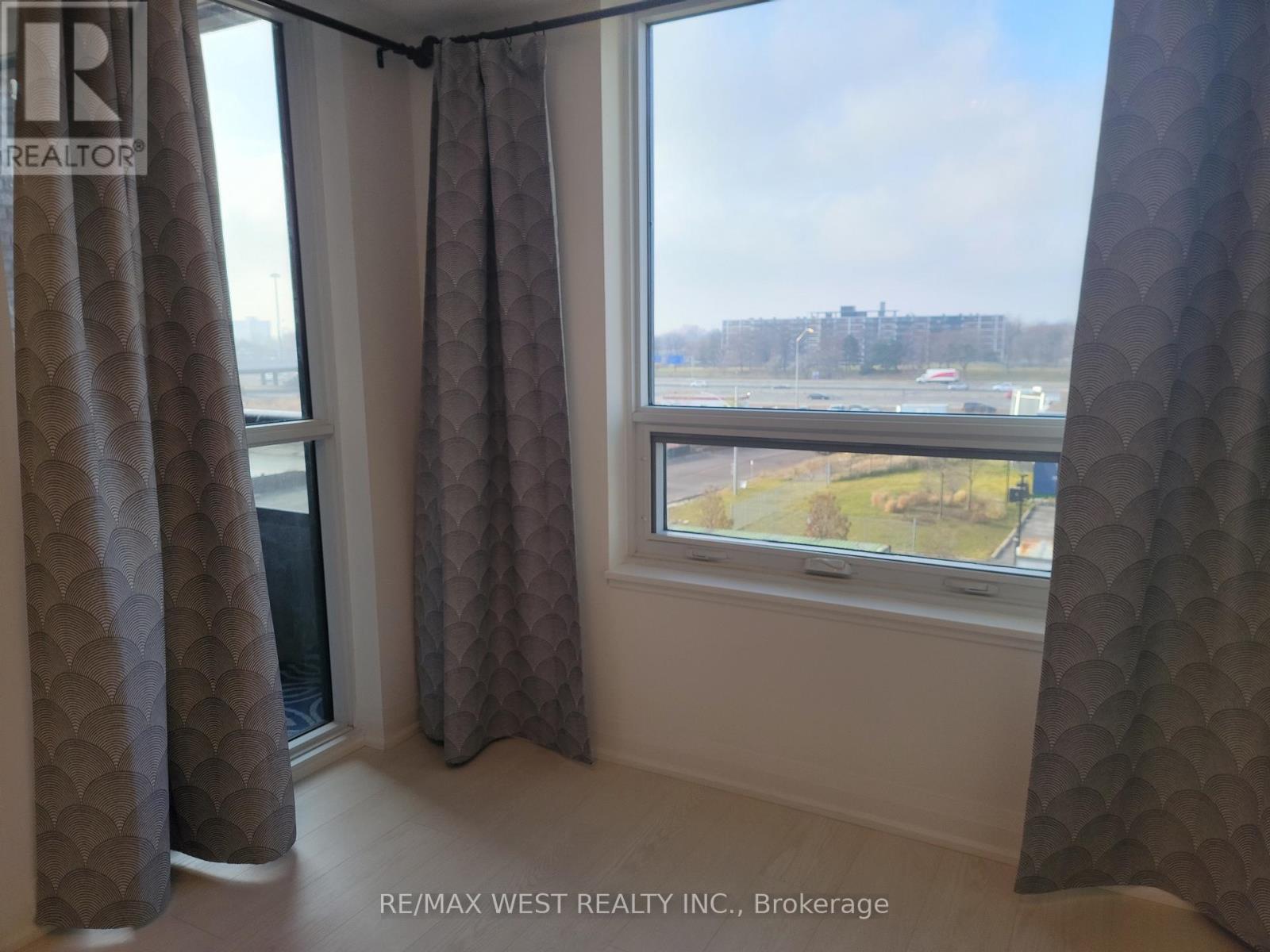 425 - 10 Gibbs Road, Toronto, Ontario  M9B 0E2 - Photo 15 - W12470058
