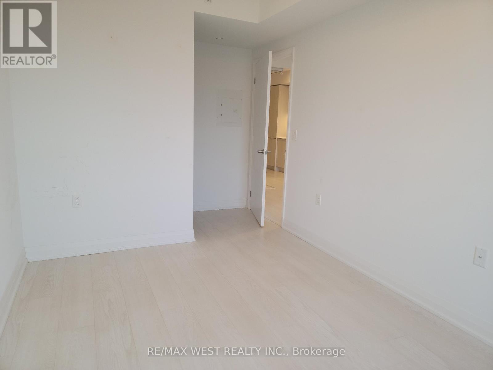 425 - 10 Gibbs Road, Toronto, Ontario  M9B 0E2 - Photo 16 - W12470058