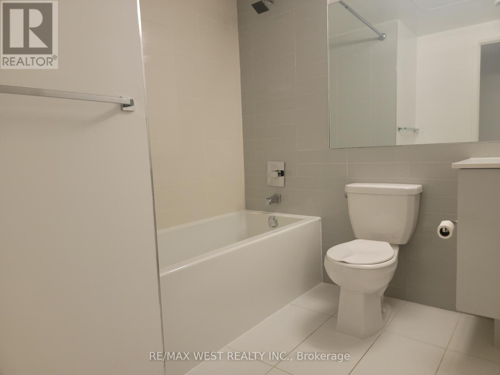 425 - 10 Gibbs Road, Toronto, Ontario  M9B 0E2 - Photo 8 - W12470058