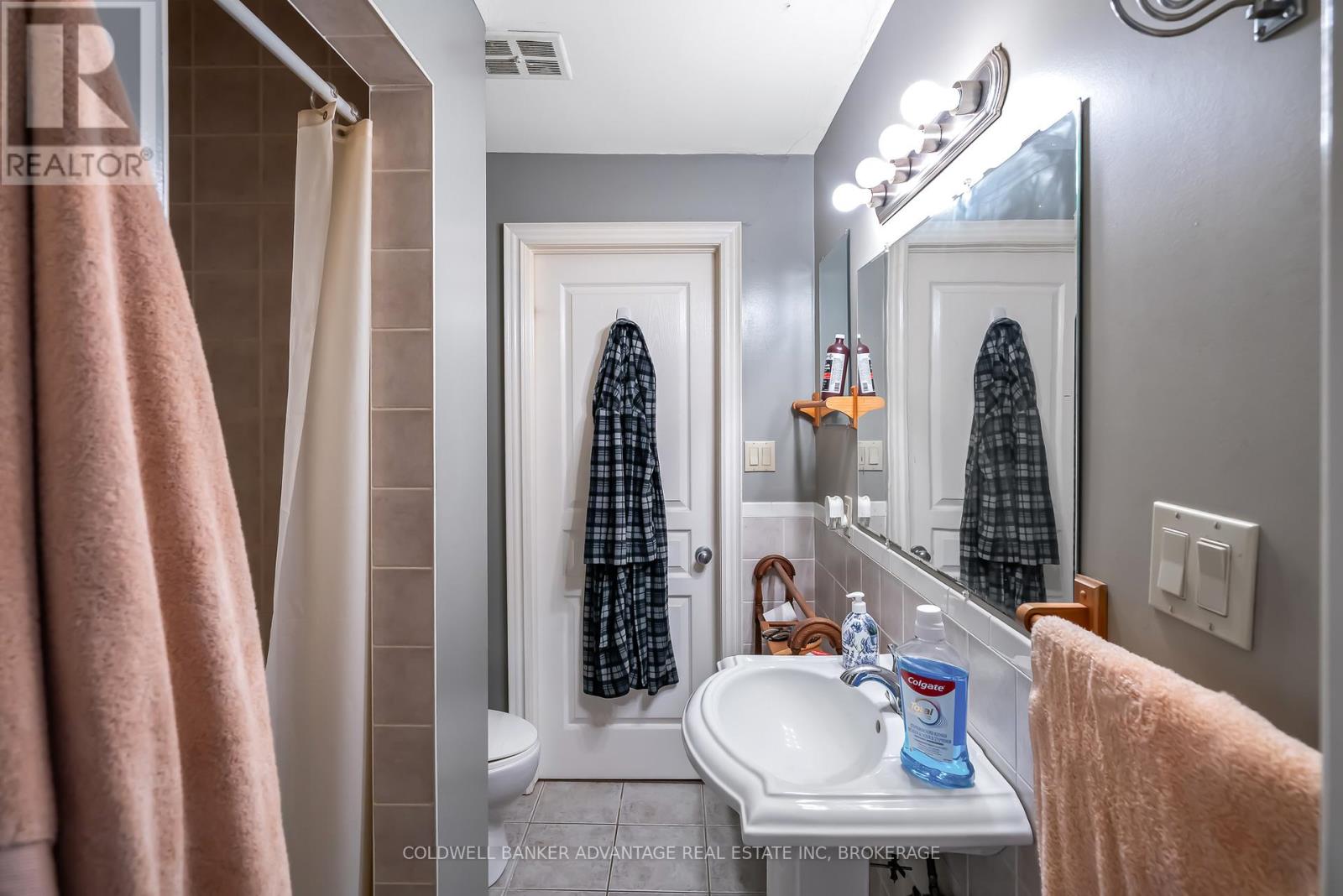 218 Canboro Road, Pelham, Ontario  L0S 1M0 - Photo 26 - X12470076