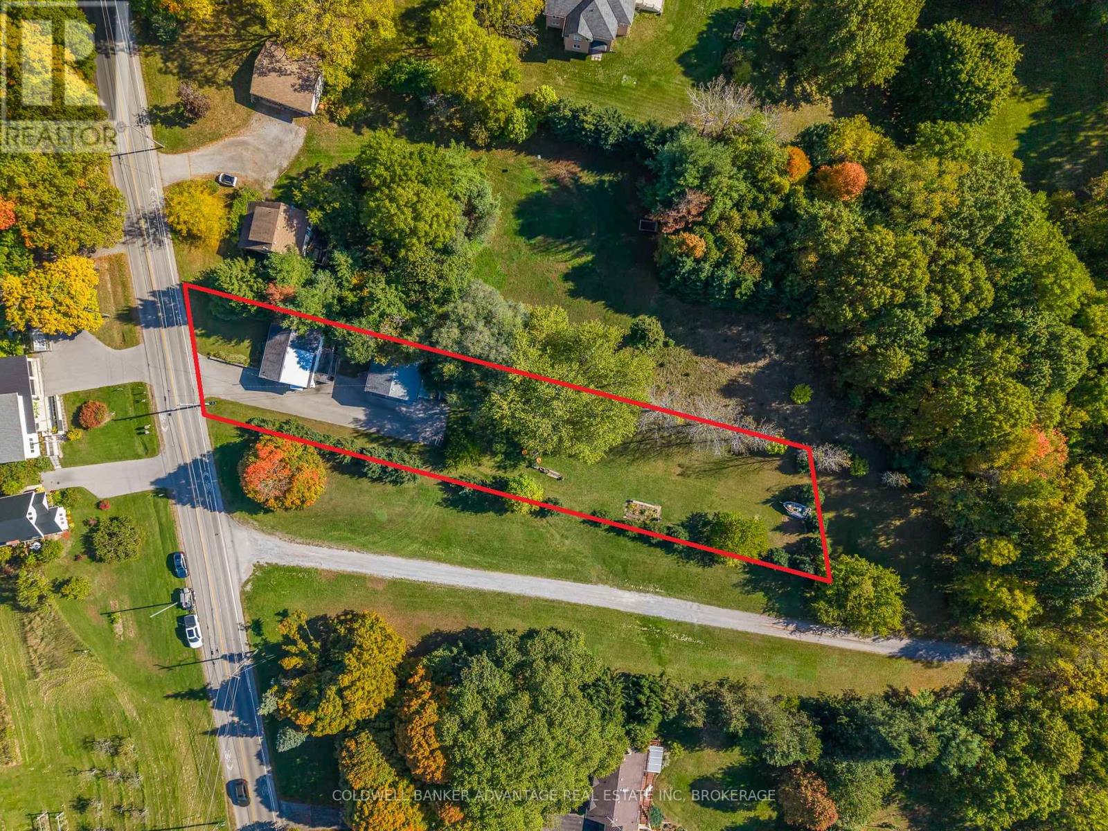 218 Canboro Road, Pelham, Ontario  L0S 1M0 - Photo 39 - X12470076