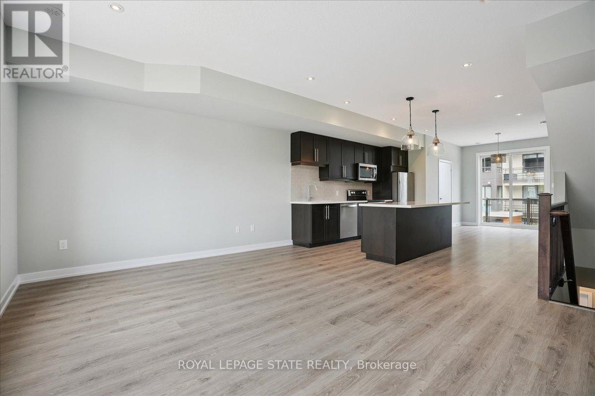 5 Esplanade Lane, Grimsby, Ontario  L3M 5R4 - Photo 2 - X12470072