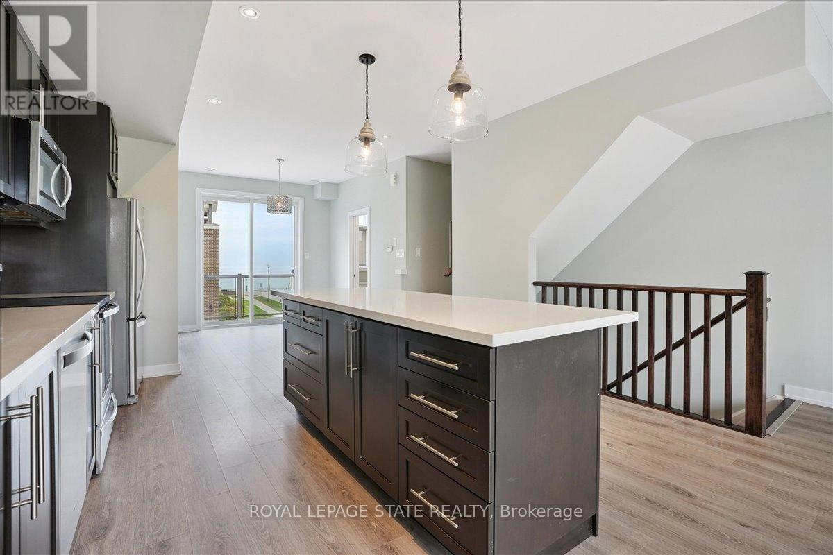 5 Esplanade Lane, Grimsby, Ontario  L3M 5R4 - Photo 3 - X12470072