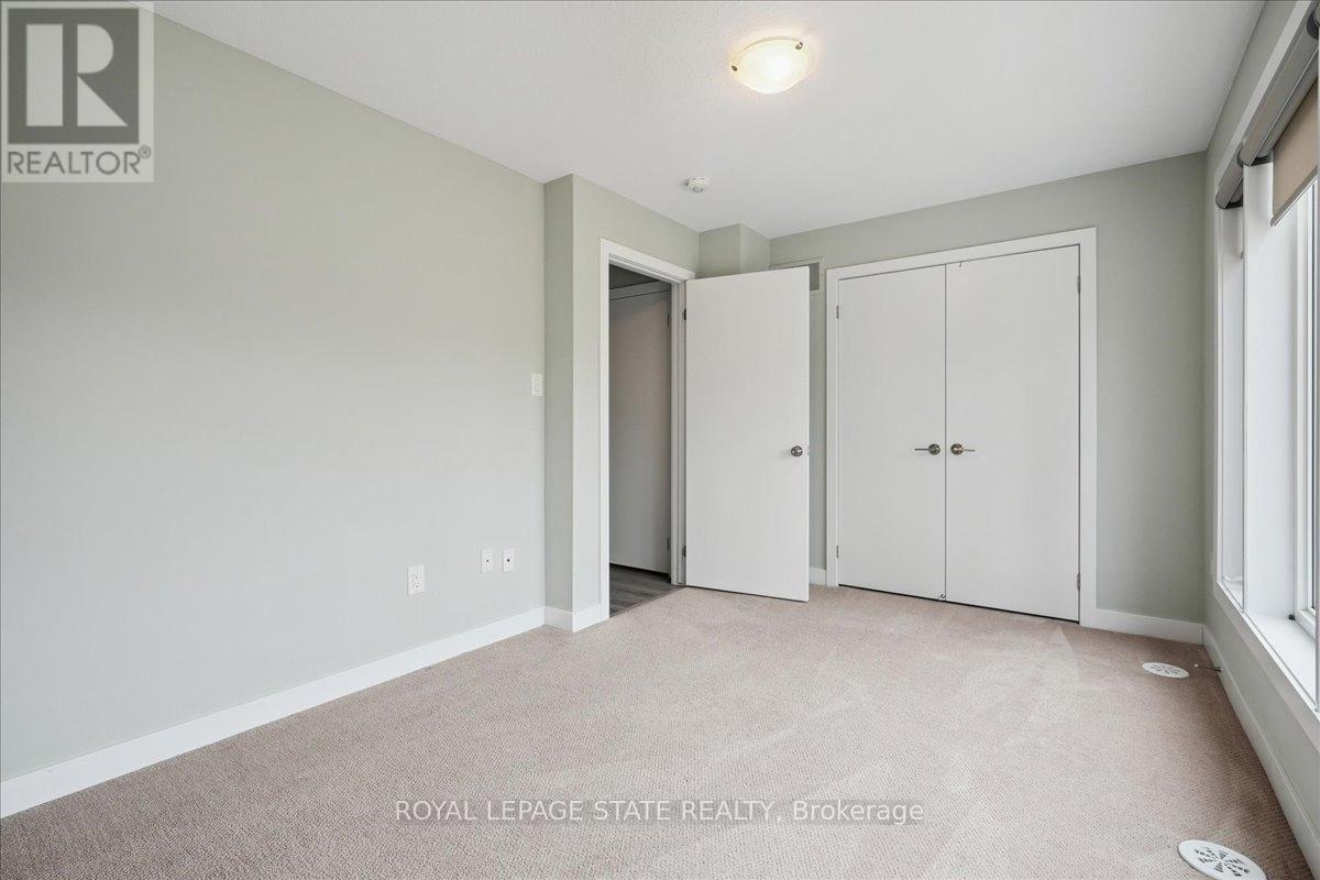5 Esplanade Lane, Grimsby, Ontario  L3M 5R4 - Photo 31 - X12470072