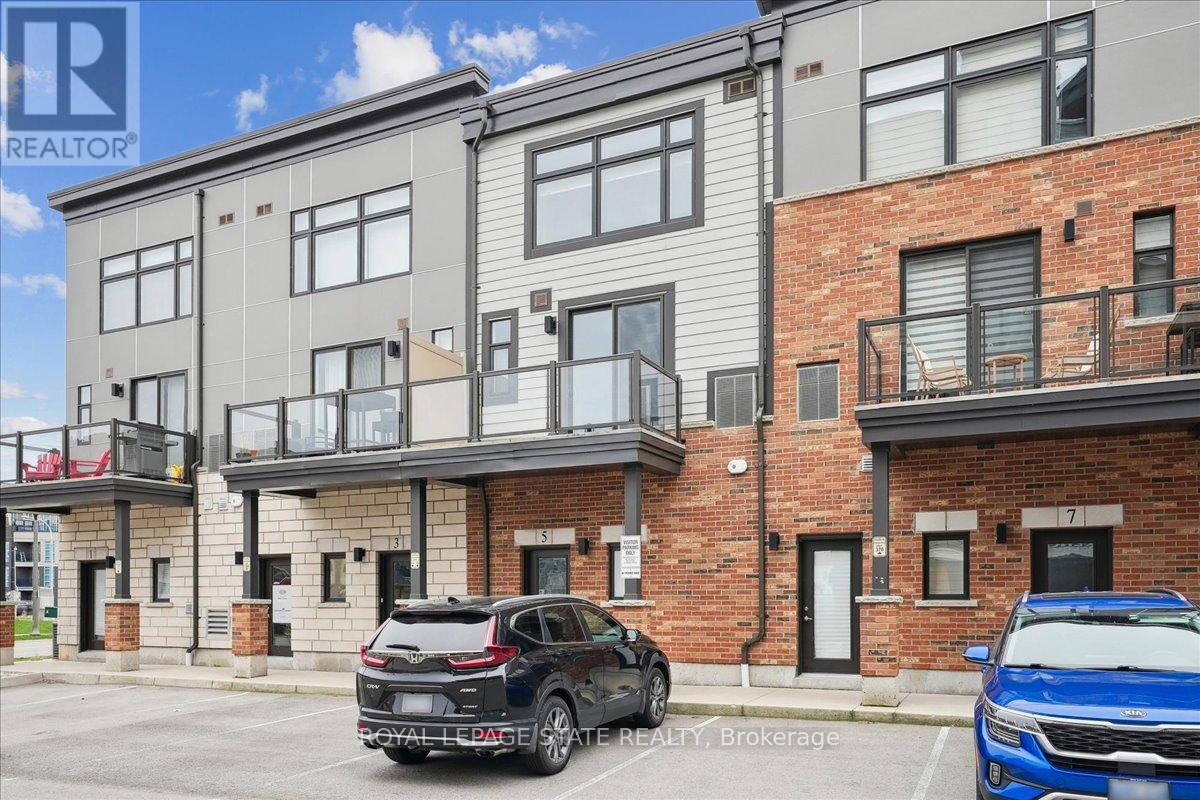 5 Esplanade Lane, Grimsby, Ontario  L3M 5R4 - Photo 8 - X12470072