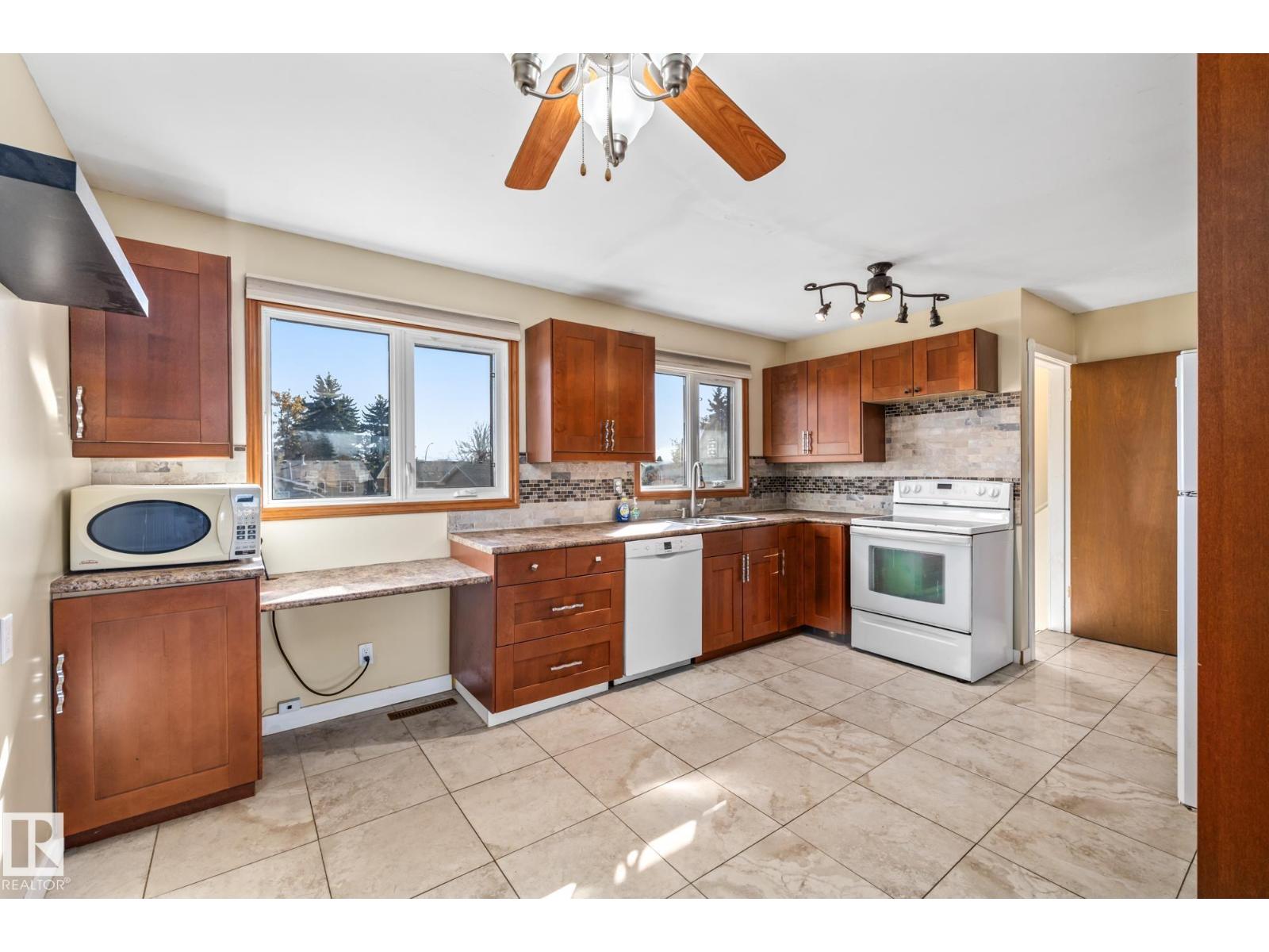 Unknown Address, ,     - Photo 11 - E4462684